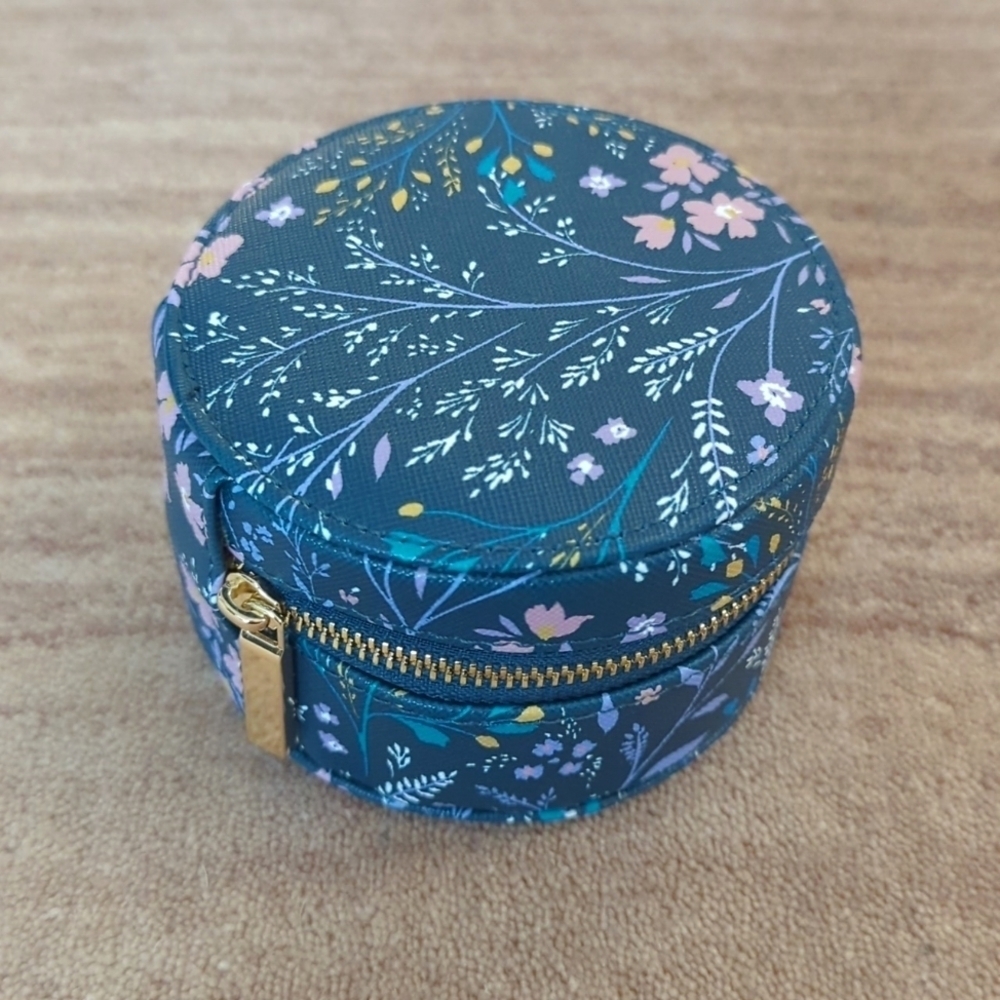 Loft Travel Jewelry Case